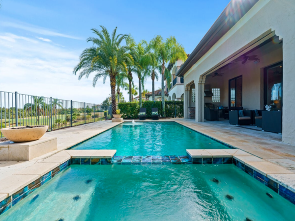 Luxurious 4-Bedroom Vacation Rental Near Disney - Private Pool